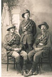 4th Division Signallers. G.A. Lydiate on rt. Photograph sourced and reproduced with permission of the Lydiate family