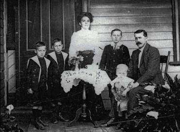 Frederick James Pearman wife and six children. Photographer unknown, photograph source Ambe