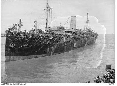HMAT &#039;Borda&#039; departing Melbourne Wharf 1916. Photographer Josiah Barnes, photograph source AWM PB0277