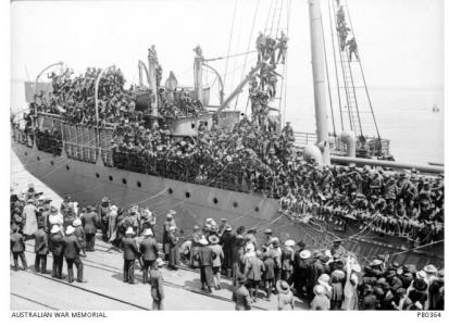 HMAT 'Commonwealth' A73, ready to depart Melbourne Wharf 1917. Photographer Josia Barnes, photograph source AWM PB0364