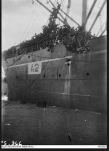 HMAT &#039;Geelong&#039; pulling into the wharf at Alexandria. Photographer Schuler P.F.E., photograph source AWM PS0366