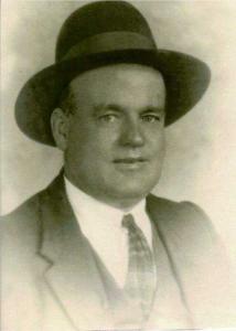 MOORE Rosslyn Angus circa 1935. Photograph sourced and reproduced with permission of the Moore family
