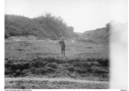 Near Ville-Sur-Ancre  20.5.1918. Photographer unknown, photograph source AWM E04832