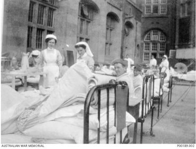 Open air ward Birmingham War Hospital, England. Photographer unknown, photograph source AWM P00189.002