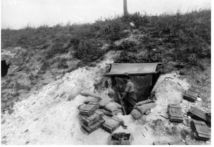 Stokes Mortar Gun as used by the  LTMBs. Dernancourt 15th June 1918. Photographer unknown, photograph source AWM E02484