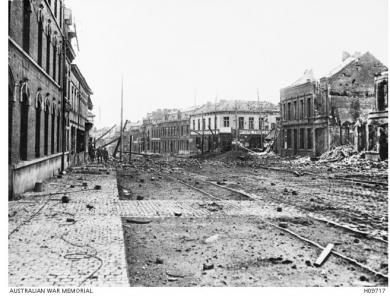 Valenciennes, France 1918. Donor British Official Photograph N875. Photograph source AWM H09717