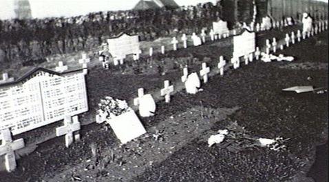 Wimereux, France, Military Cemetery near the 2nd Australian General Hospital. 1916. Photographer unknown, photograph source AWM P000156.057