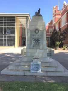 Perth Modern School WW1 Memorial with plinth in February 2020